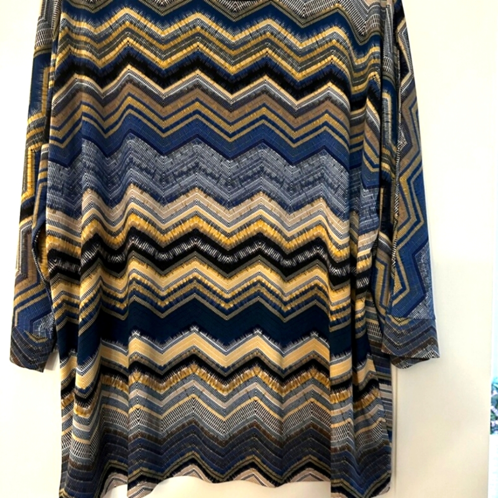 Chicos Top size 2